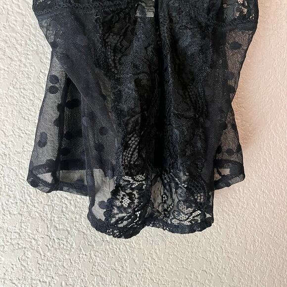 In Bloom Lace Polka Dot Camisole Tank Top Black Medium - Picture 7 of 7